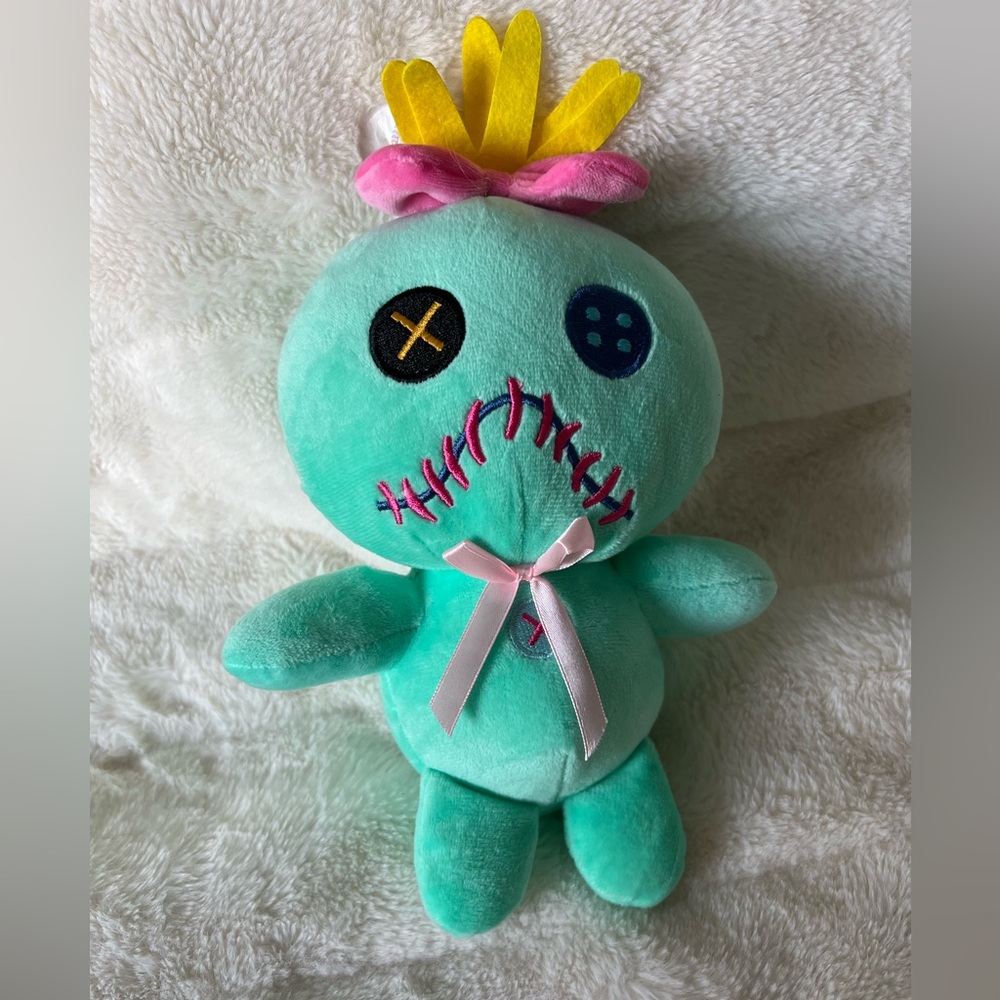 Scrump plushie with suction attachment